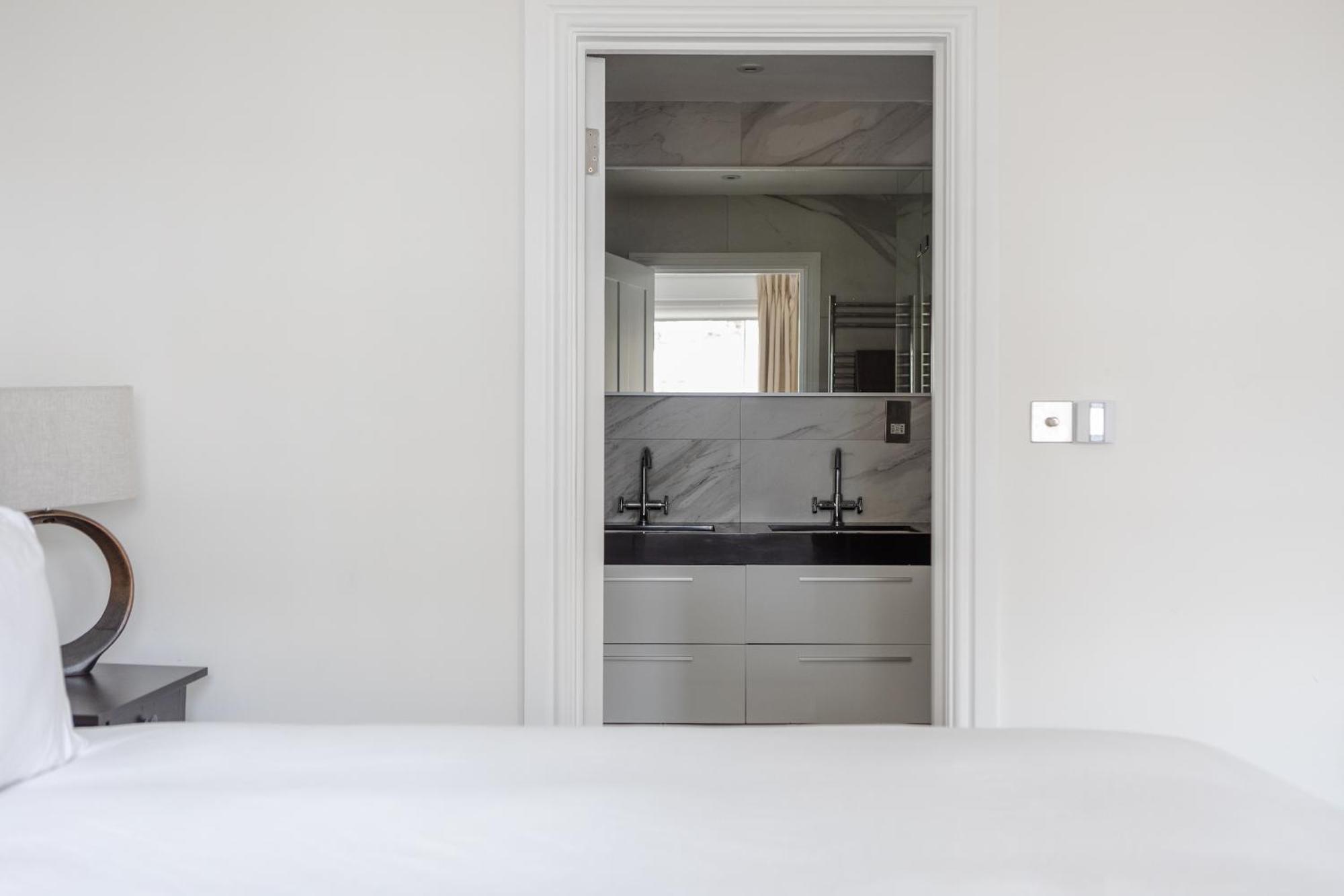 Number 53 - Stunning Maisonette With Parking In Kensington & Chelsea London Eksteriør billede